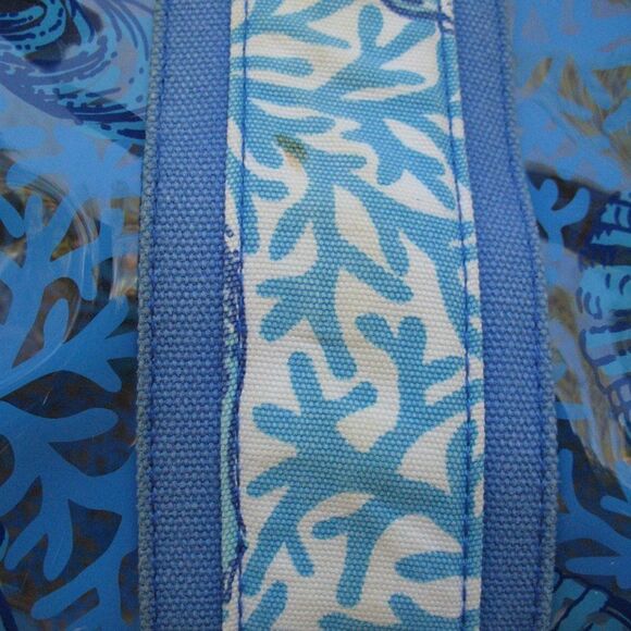 Lilly Pulitzer Large PVS Seashell Print Tote Beach Bag - Picture 5 of 15